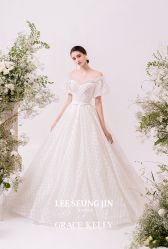 点击看大图 -GRACE KELLY婚纱与礼服(北京店)