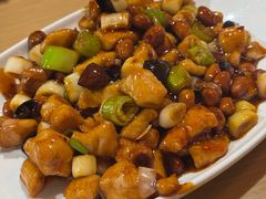 -渝信川菜 · 川味家常菜(财富购物中心店)