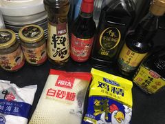 -中百仓储超市有限公司(越秀星汇维港店)