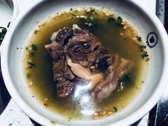 煮好的羊骨-九府羊·鲜羊火锅·烤串(新华路店)