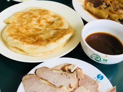 -李连贵酒家熏肉大饼(昆明街店)