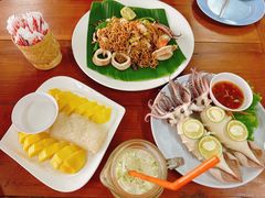 -Kat's Kitchen