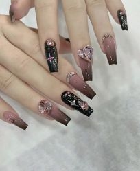 -赢韵美甲美睫瑞士净斑中心