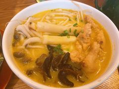 金汤酥肉酸辣米线-云海肴·汽锅鸡·云南菜(苏州中心店)