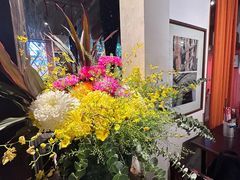 -Cuc Gach Quan Restaurant