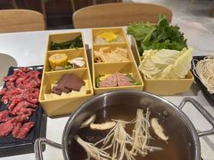 -呷哺呷哺 黄金牧场 (新中关购物中心店)