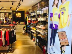 -阿迪达斯(武林银泰三叶草店)