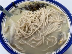 招牌黄鱼面-明呈黄鱼面馆(斜土路店)