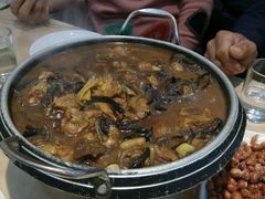 小鸡炖蘑菇-小院如家饺子馆(观景园小区店)