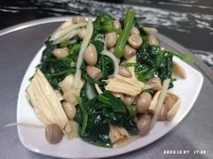 -赵氏牛肉罩火烧