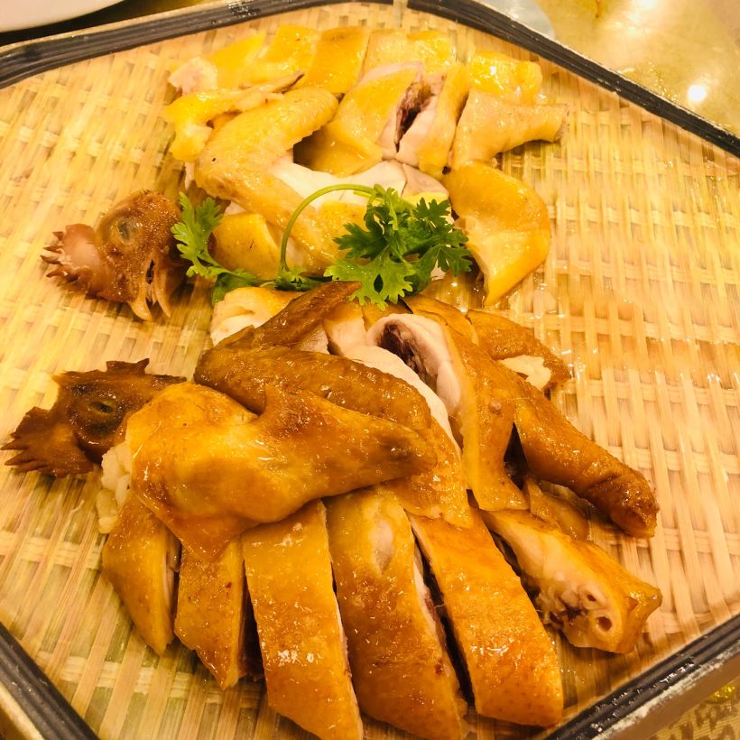 这个也太好吃了吧 烧鸡皮脆肉嫩  不沾酱都好吃  白切鸡肉多鲜嫩