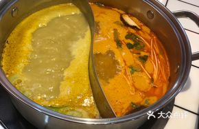 Tom Yum Goong with Satay