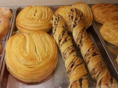 -皇冠 · 玛莉奥(丽江店)