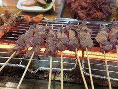 -哈尔滨小酒馆·鲜肉现穿自助烧烤(康新花园店)