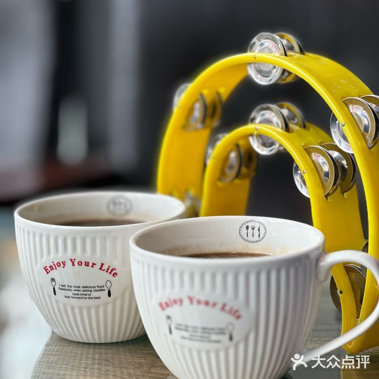 约上你的好朋友来这喝杯美式吧……超大杯