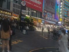 -观音桥步行街