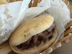 -闫家驴肉老店(华电一校店)