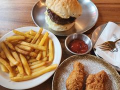 -Burger Bar 山沐西餐吧(钟村店)