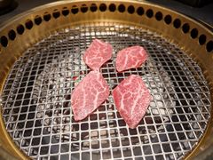 -铭牛烧肉·和牛海鲜自助(高新月牙湖店)