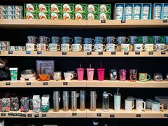 -星巴克(广州南站A18检票口楼上)