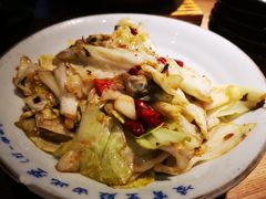 手撕包菜-吃饭皇帝大土家民族菜(正大广场店)
