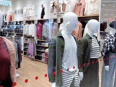 -优衣库(东莞汇一城店)