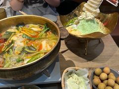 -毛肚向右·川渝毛肚王(经开永旺店)