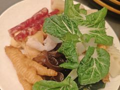 -牛YO寿喜烧·铁板烧和牛火锅自助(市府恒隆店)