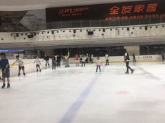 -冠军冰场CHAMPION RINK(环球银泰城店)