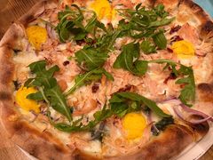 烤鸡奶酪蔬菜披萨-城市大道红炉披萨烘焙坊