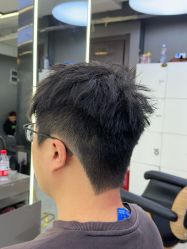 -藤野造型烫发染发