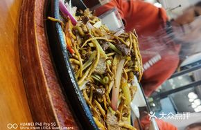 Beef with Tea Tree Mushroom Stir-fry