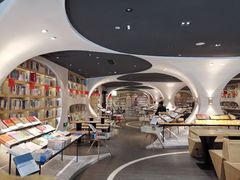 -钟书阁(珍园店)