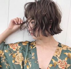 -侨治发型