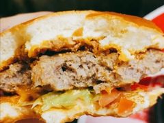 经典肉酱汁汁厚作牛肉汉堡-肯德基(杭州永安店)