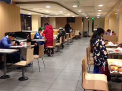 大堂-麦当劳(军博店)