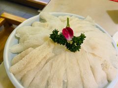 -左庭右院鲜牛肉火锅(浦江欢乐颂店)