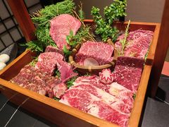 -山川小町·极番烧肉(新地假日广场店)