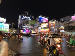 -Bánh Mì Huynh Hoa