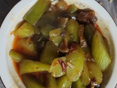 莴苣烧牛筋-大隐隐于市私房菜(保和小区店)