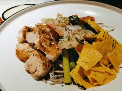 鸡肉大虾鲜蔬波奇碗（荞麦面）-西堤牛排(南京龙江店)