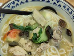 -蒙自源米线大王(信利城市广场店)