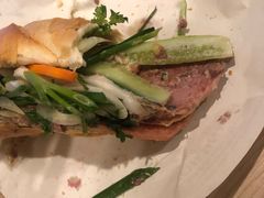 -Bánh Mì Huynh Hoa