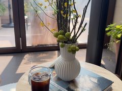 -奕欧来上海购物村停车场