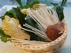 蔬菜拼盘-原味主张椰子鸡·脆皮文昌鸡煲(友谊广场店)