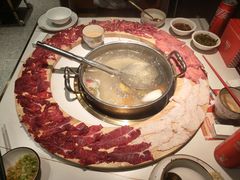 -牛人日志·鲜牛肉骨汤火锅(万科里瑧店)