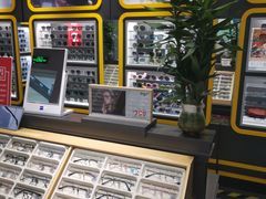 -镜客眼镜(浦江欢乐颂店)