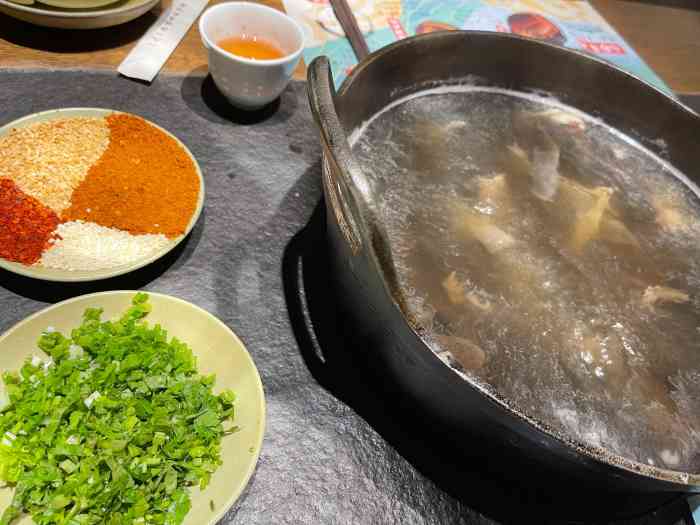 尽膳口福跷脚牛肉火锅(国贸商城店)