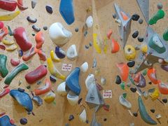 -问山MountQuest攀岩馆