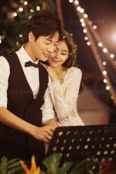 -雪中彩影婚纱摄影·微光艺术中心